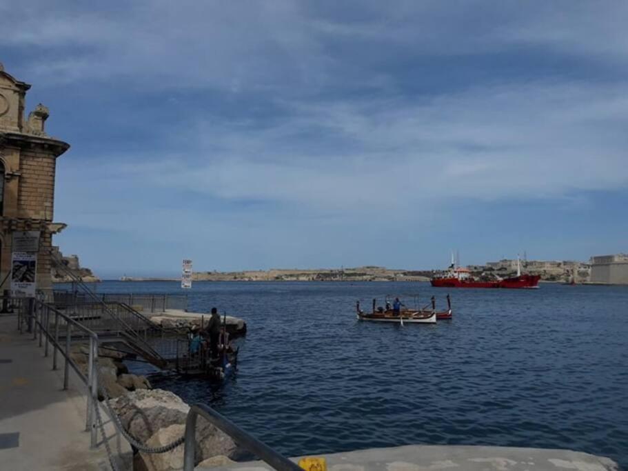 Valletta Apartment With Harbour Veiw Buitenkant foto